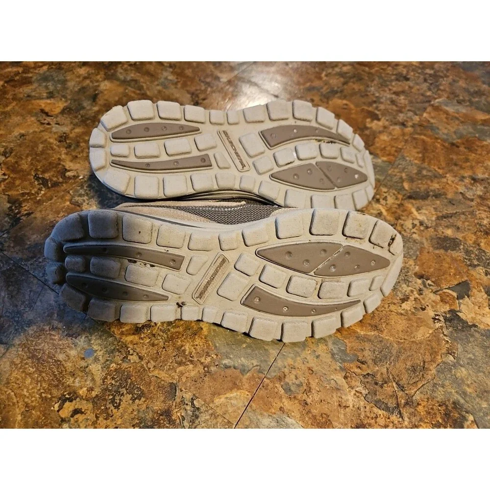 Skechers Relaxed Fit Men's Shoes Size 11 Brown/tan Canvas EXCELLENT CONDITION